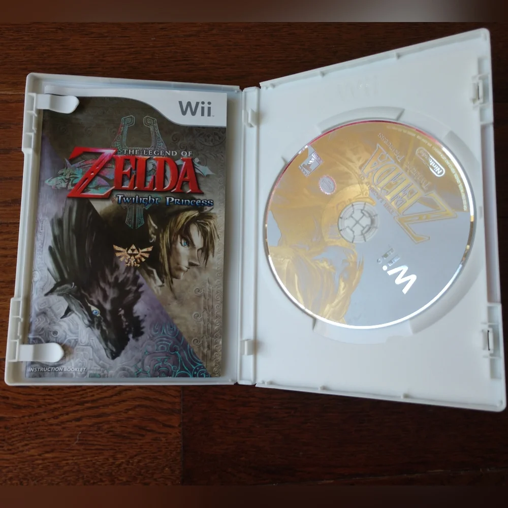 The Legend of Zelda Twilight Princess Nintendo Wii Game Manual CIB